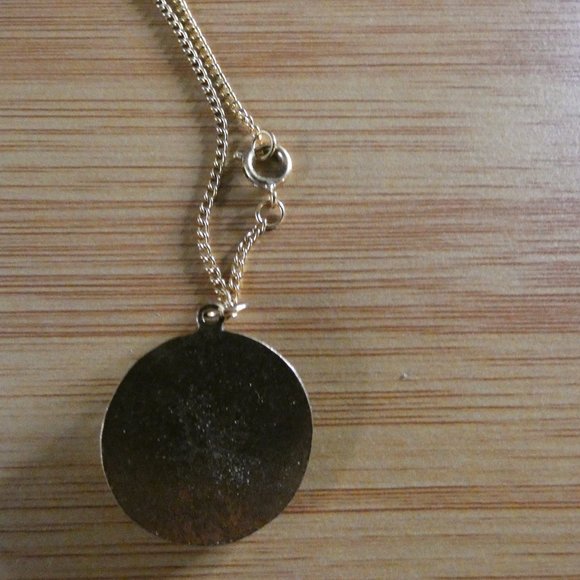 Gold Coin Pointing Finger Necklace - Picture 3 of 3